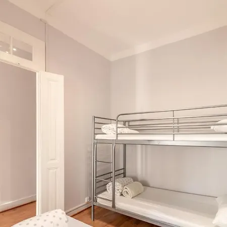 Albergue Casa De Abreu * 리돈델라