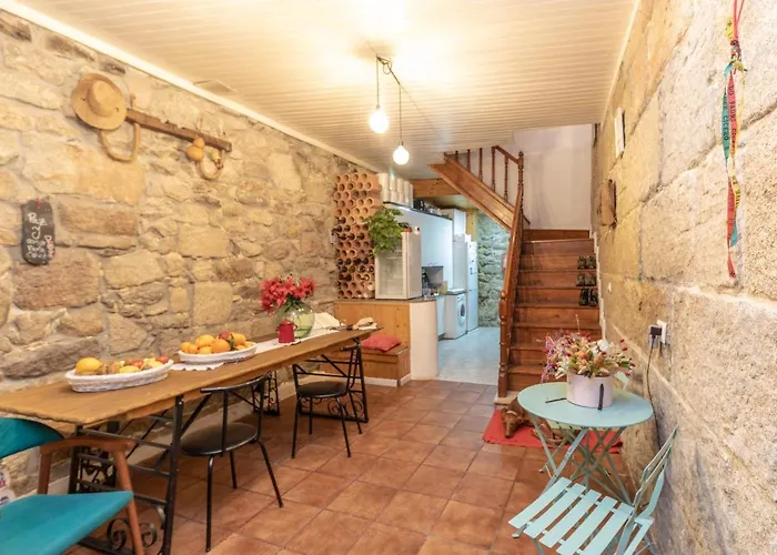 Albergue Casa De Abreu Hostel